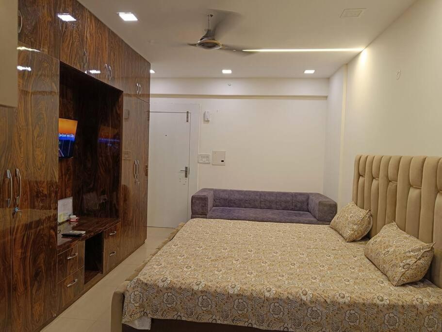 Bnbbuddy Memorable In West Delhi Apartment