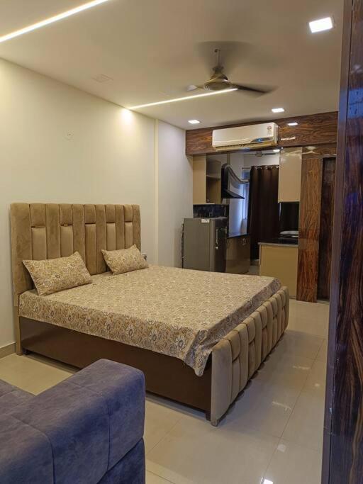 Apartment Bnbbuddy Memorable In West Delhi *