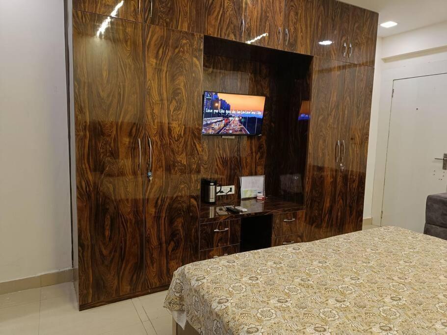 Apartment Bnbbuddy Memorable In West Delhi New Delhi